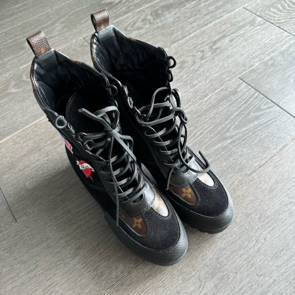 Louis Vuitton boots - Picture 2 of 7
